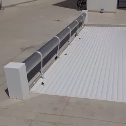 Cubierta automática flotante de lamas modelo Element de 9 x 5 m