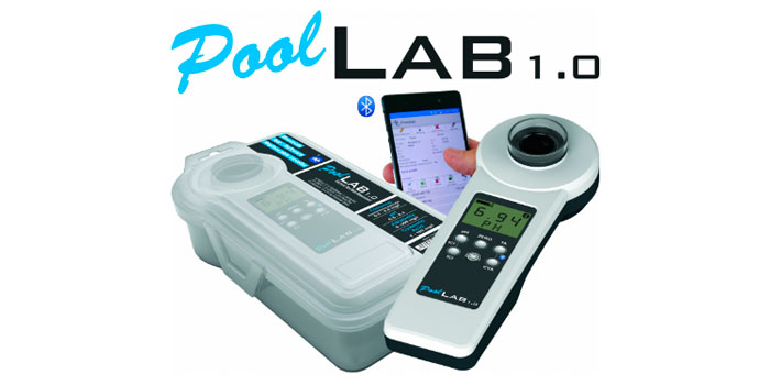 El clorador salino desinfecta de manera automática y efectiva el agua de la piscina sin necesidad de producto químico.