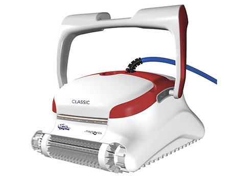 El limpiafondos Dolphin Active X3 proporciona una limpieza fiable, cómoda y rentable para de la piscina. Su fiable método de filtración en cualquier condición de la piscina y el cepillado activo en toda superficie, optimizan la higiene de la piscina.