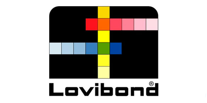 El clorador salino desinfecta de manera automática y efectiva el agua de la piscina sin necesidad de producto químico.